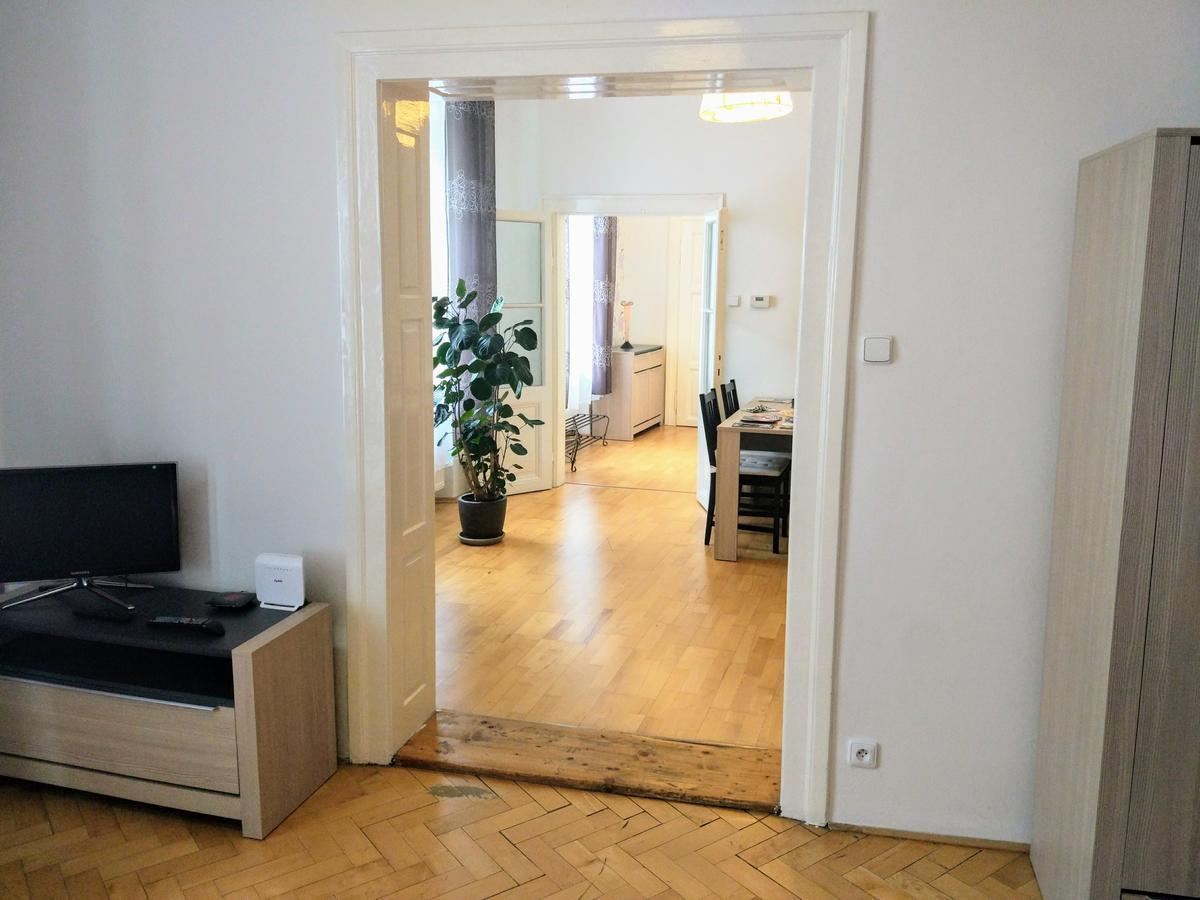 Apartments Tynska 7 Prag Exteriör bild